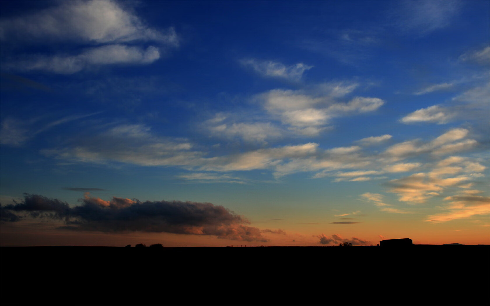 LeyuSports-_无人机竞速赛：空中速度的全新体验_，无人机飞行比赛视频