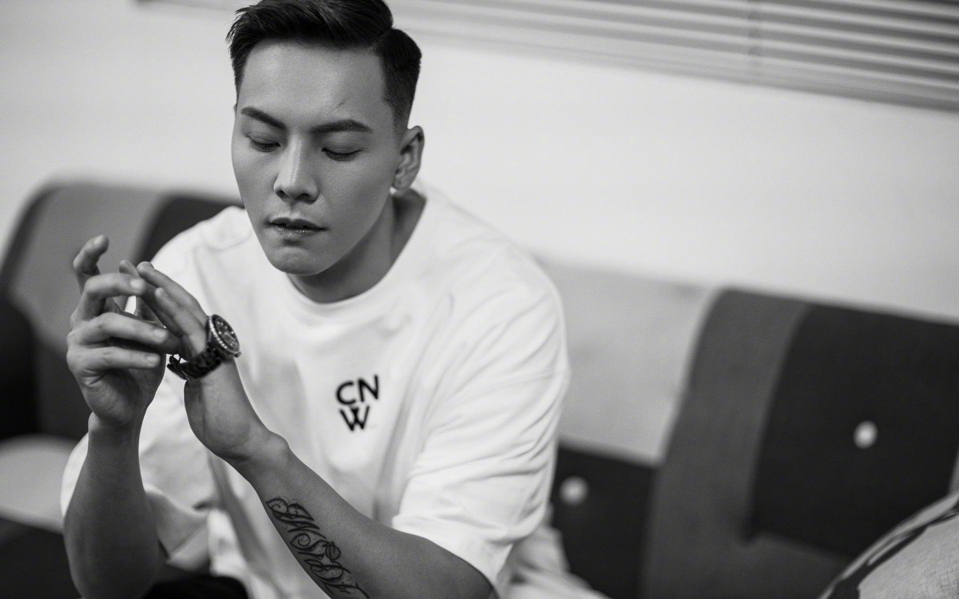 乐鱼app-_雄鹿字母哥再度三双，带队取胜_，雄鹿字母哥打什么位置