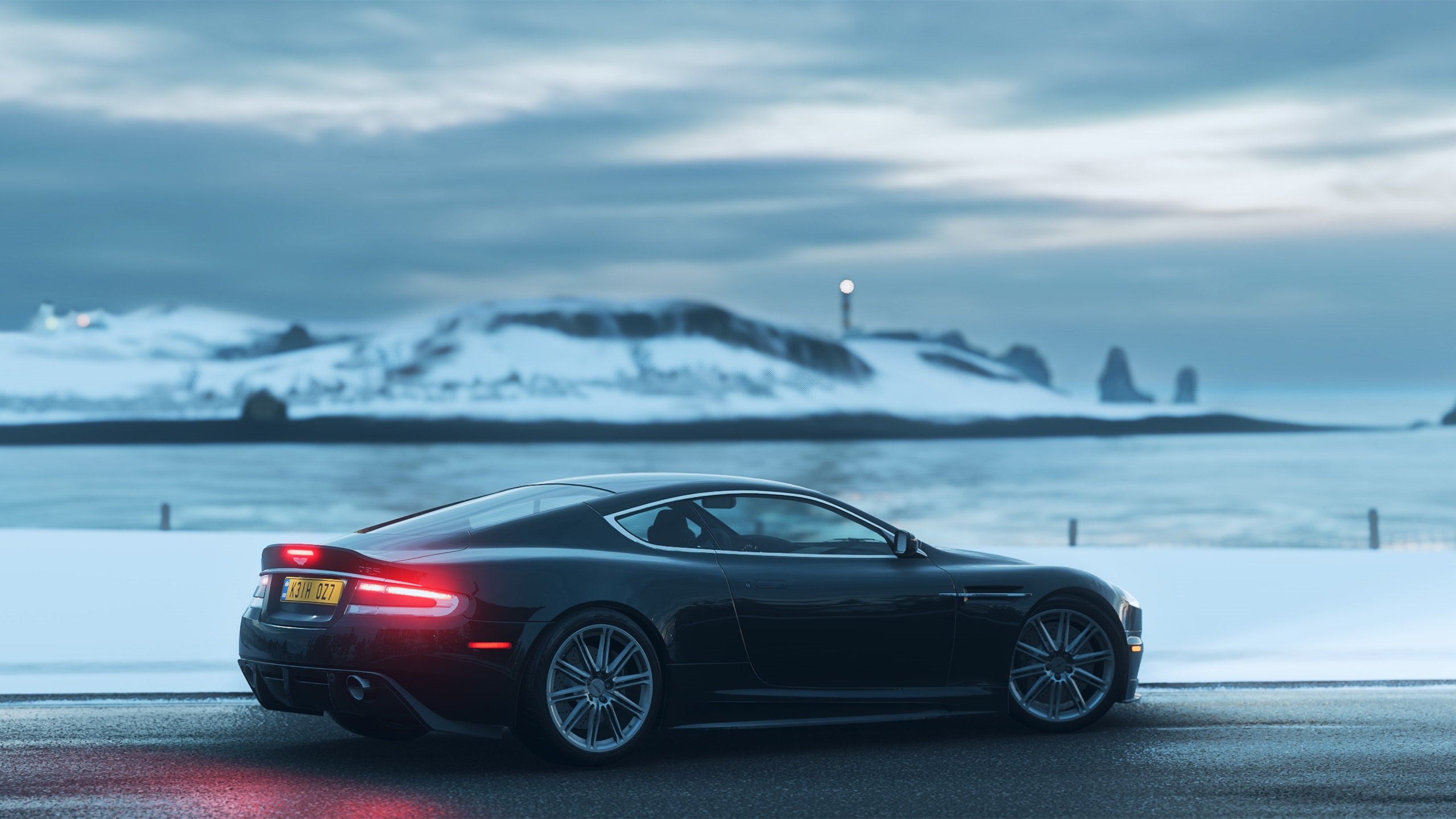 乐鱼（LEYU）体育-“泥泞冲刺：雨后赛道上的疯狂对决”，在雨后泥泞的道路上走